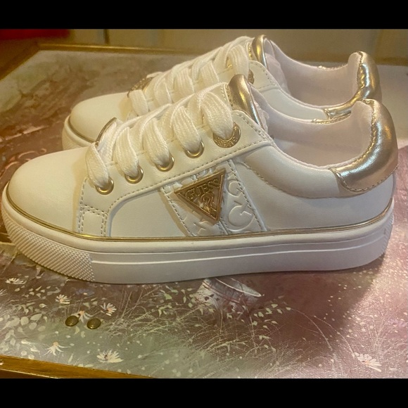Guess sneakers for kids, brand new, never worn. Size 11M - Picture 4 of 5